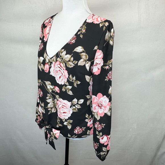 Guess Women Top Sz M Black Red Floral Print VNeck Front Waist Tie Cuffed Sleeves - Picture 4 of 9